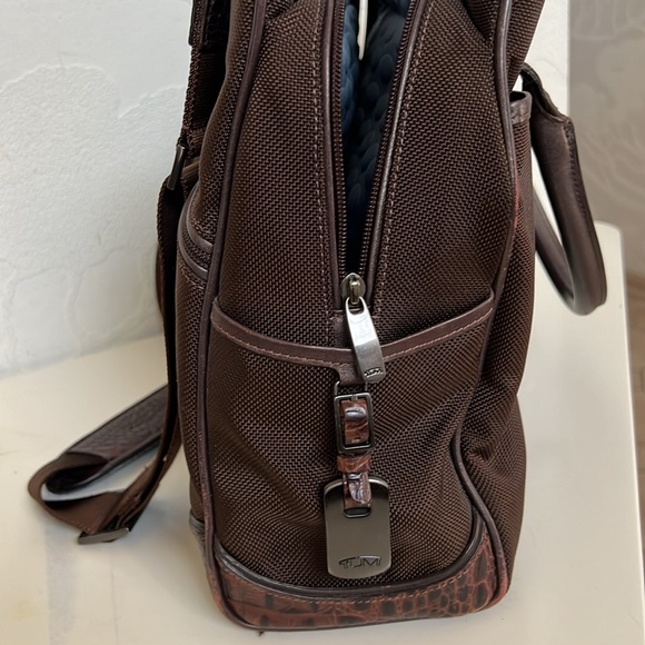 TUMI Women’s Brown Soft Multi Pocket Top Handle Crossbody Computer Bag w/ Pouch - Picture 5 of 12